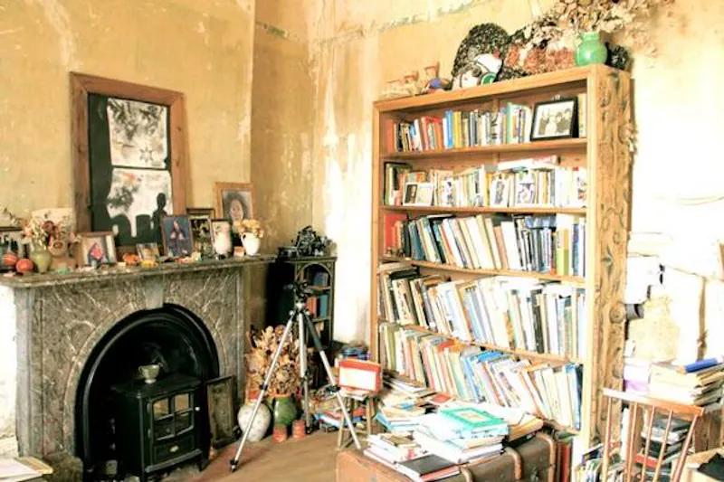 Eclectic Stepney tavern, R773 (photo 17)