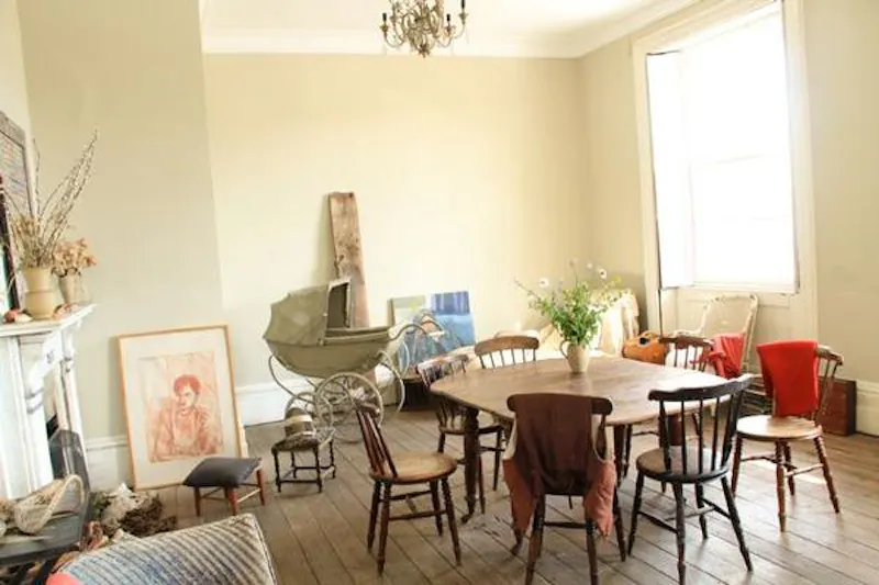 Eclectic Stepney tavern, R773 (photo 19)