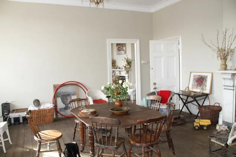 Eclectic Stepney tavern, R773 (photo 25)