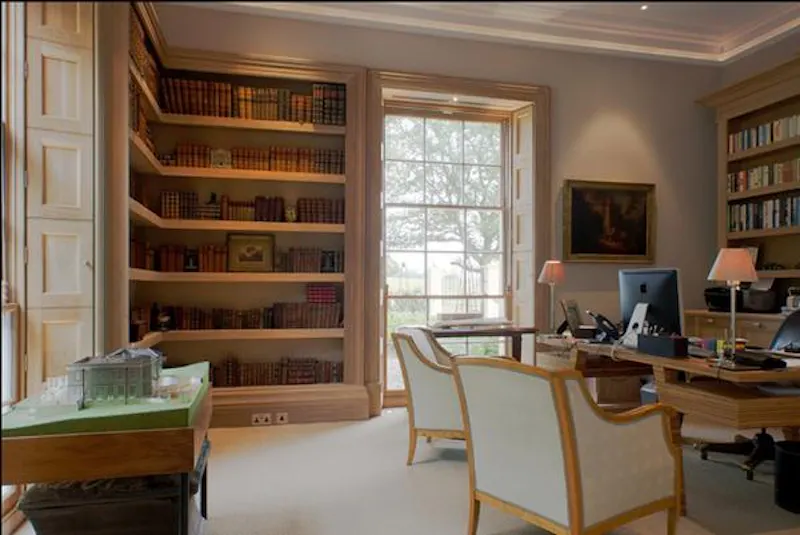 Study at Scenic chateau in Haslemere, A1300 (photo 6)