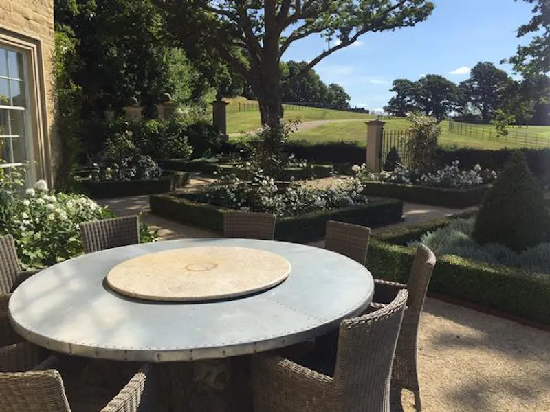 Terrace/Patio at Scenic chateau in Haslemere, A1300 (photo 16)
