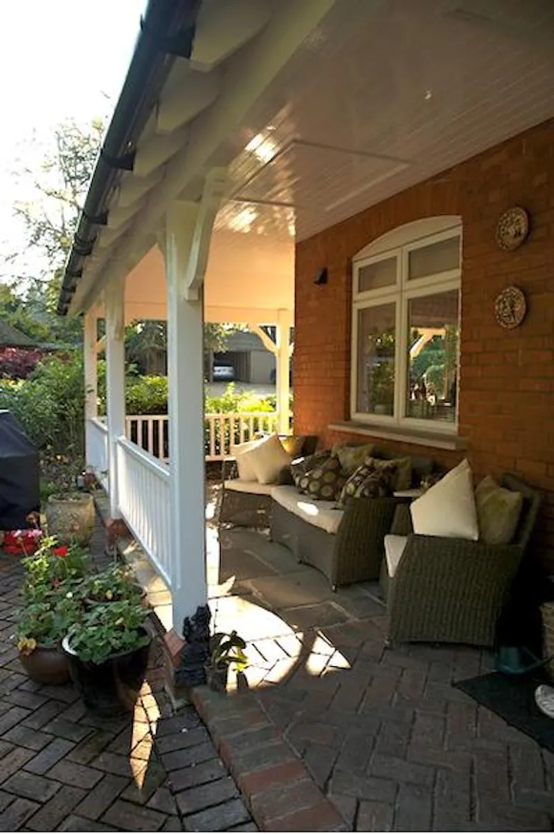 Film location D2117 in Surrey (photo 11)