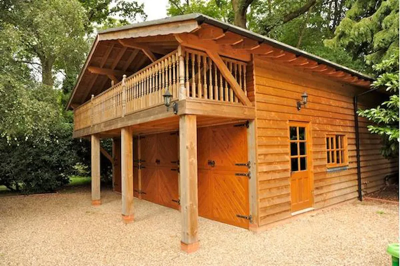 Summer house at Film location D2117 in Surrey (photo 15)