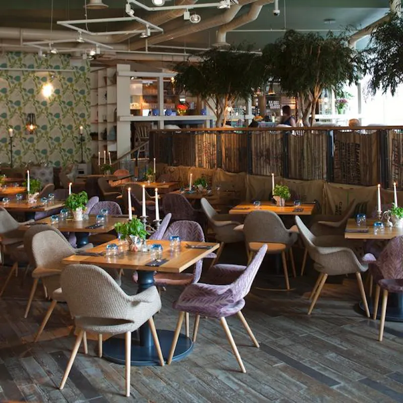 City restaurant and bar, R775 (photo 7)