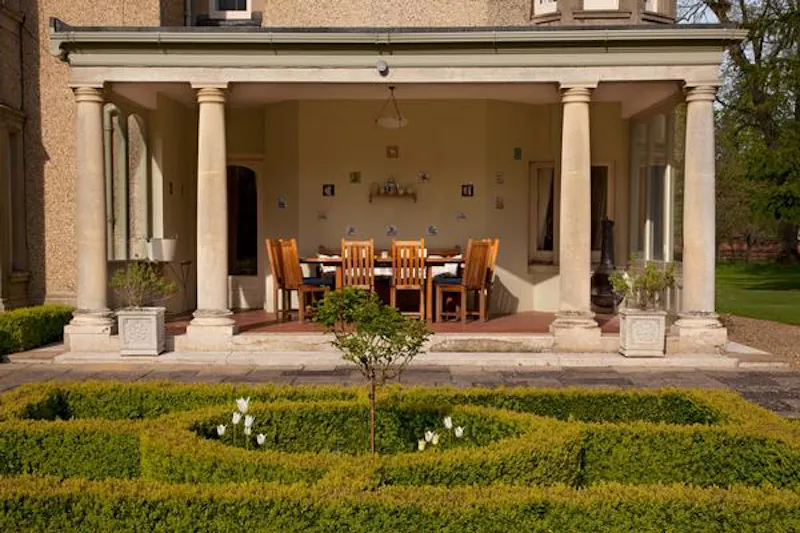 Garden - formal at Goring-on-Thames Gothic house, G278 (photo 75)