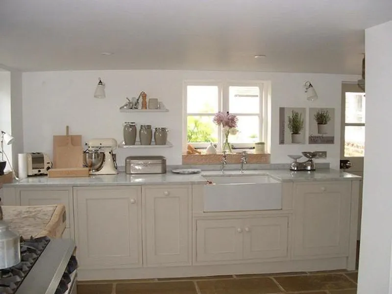 Kitchen at Film location C829 in East Sussex (photo 6)