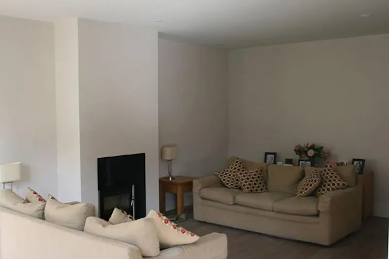 Fireplace at Film location D2121 in London (photo 3)