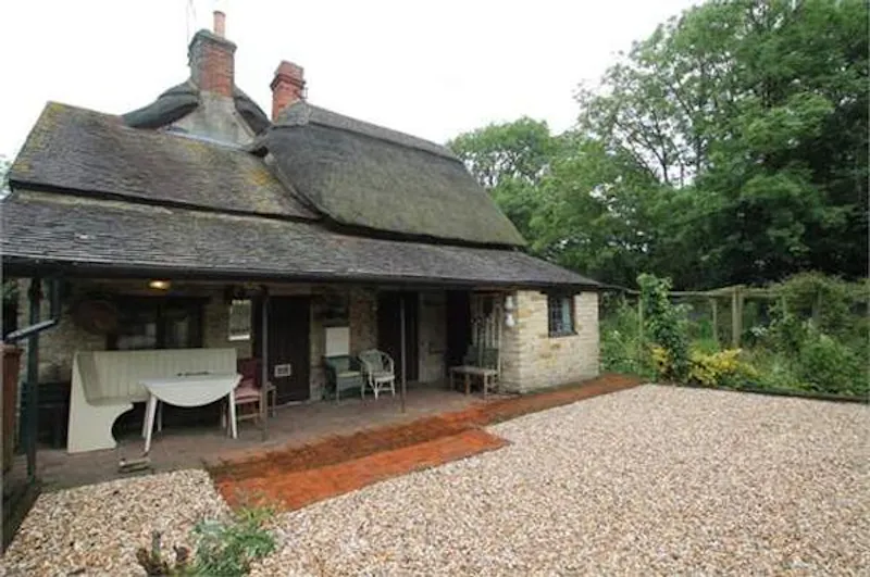 Terrace/Patio at Film location C831 in Dorset (photo 10)