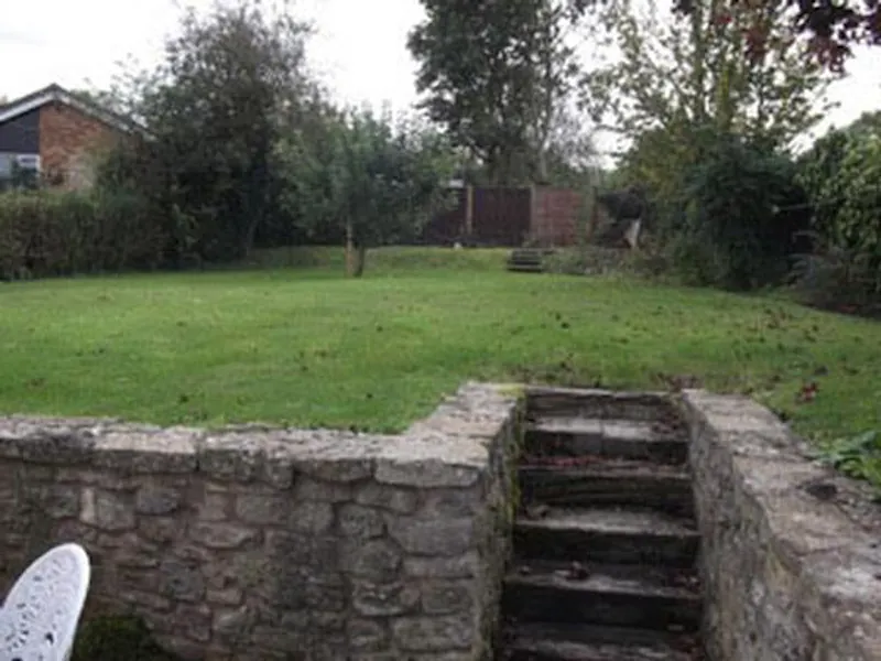 Garden at Film location C832 in Buckinghamshire (photo 19)