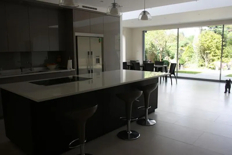 East Sheen family home, D2124 (photo 3)