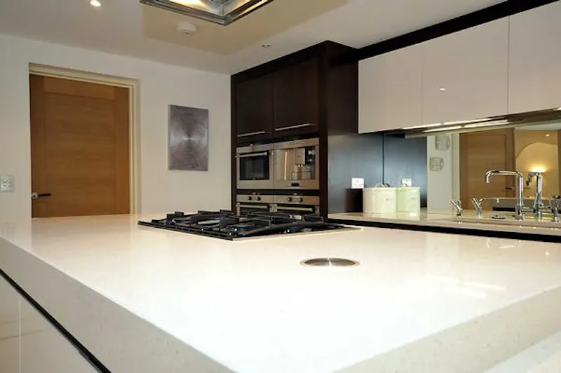 Immaculate Knutsford new-build, D2125 (photo 8)