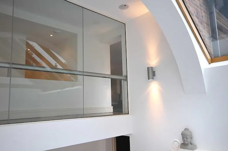 Immaculate Knutsford new-build, D2125 (photo 23)