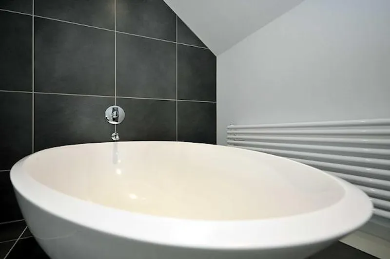 Immaculate Knutsford new-build, D2125 (photo 30)