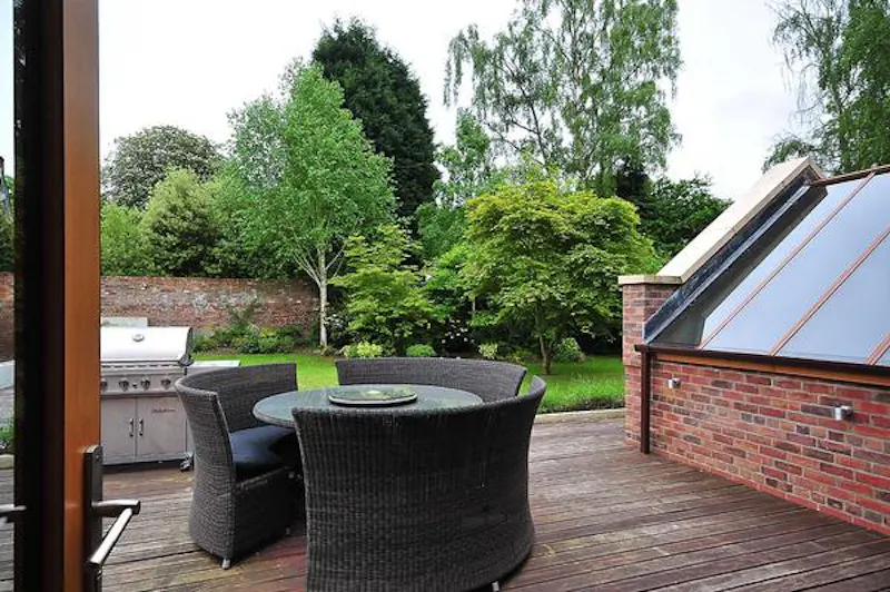 Immaculate Knutsford new-build, D2125 (photo 54)