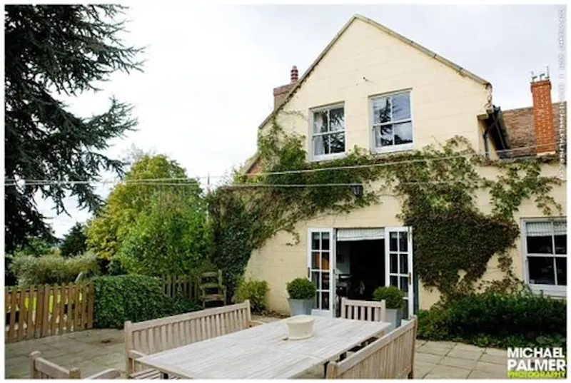 French doors at Film location E378 in Buckinghamshire (photo 19)