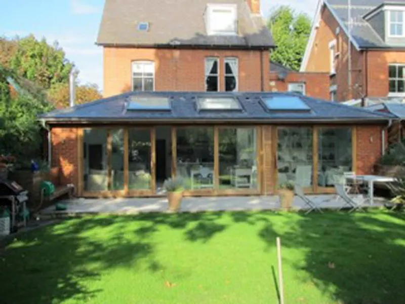 Film location D2126 in Surrey (photo 1)
