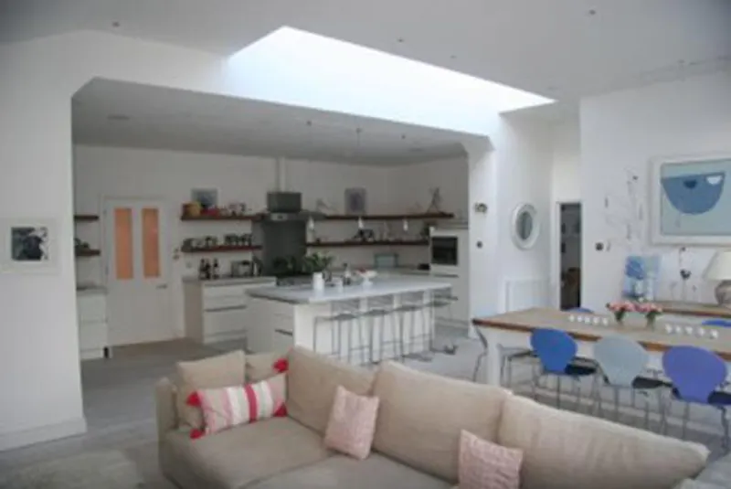 Kitchen at Film location D2126 in Surrey (photo 10)
