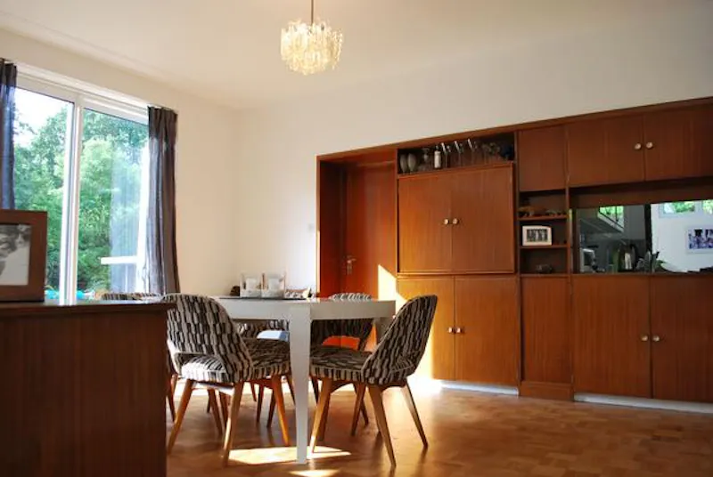 Open plan at Authentic 60s Streatham house, D2128 (photo 7)