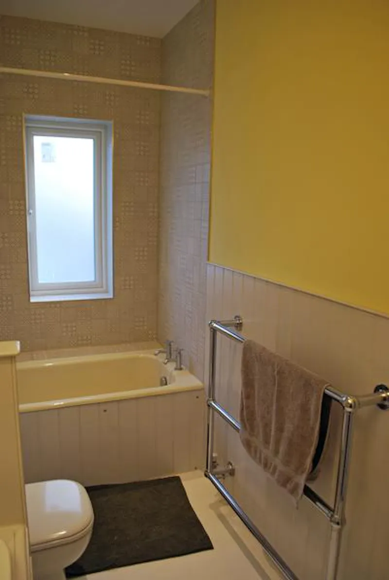 Authentic 60s Streatham house, D2128 (photo 32)
