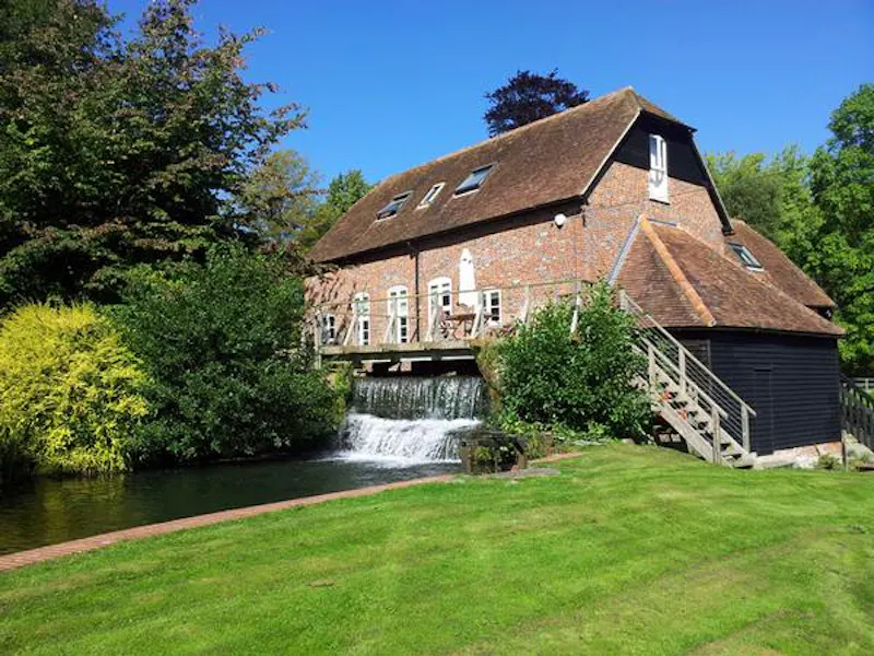 Rural corn mill house in Wantage, Q64 (photo 1)