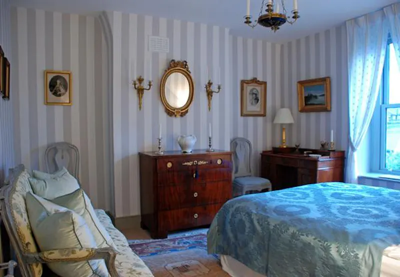 Bedroom at Opulent Wandsworth house, D2131 (photo 14)