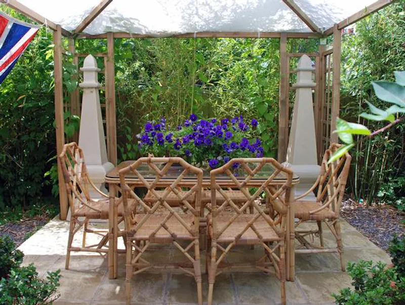 Terrace/Patio at Opulent Wandsworth house, D2131 (photo 17)