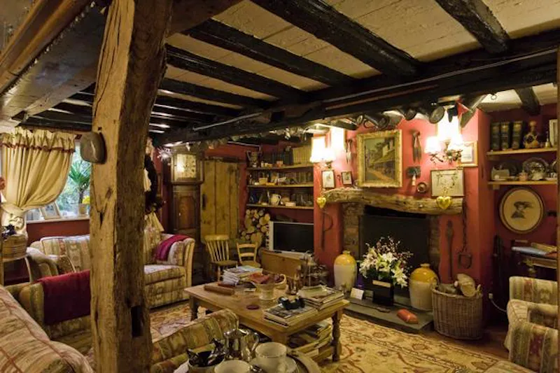 Beams at Film location C834 in Cheshire (photo 6)