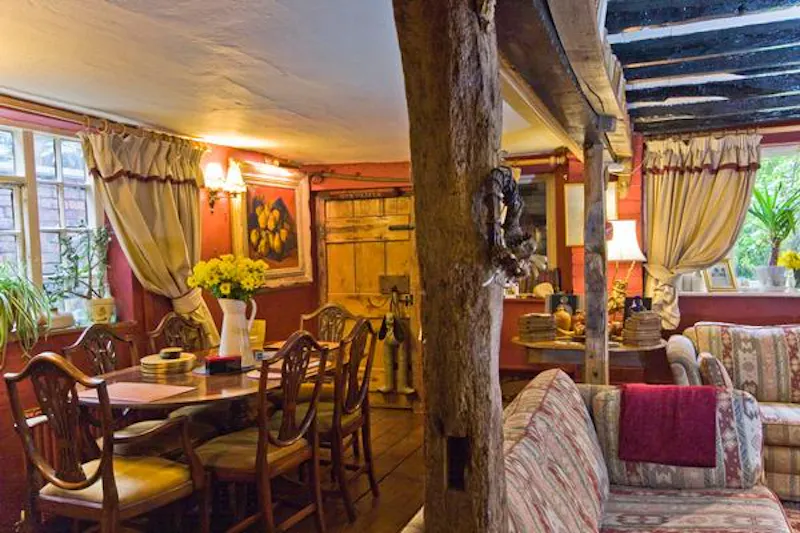 Dining room at Film location C834 in Cheshire (photo 12)