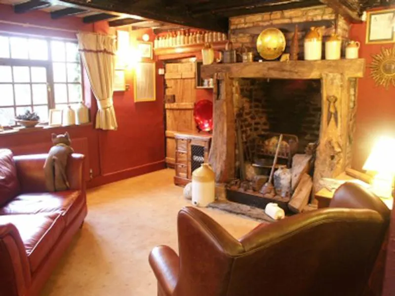 Film location C834 in Cheshire (photo 13)