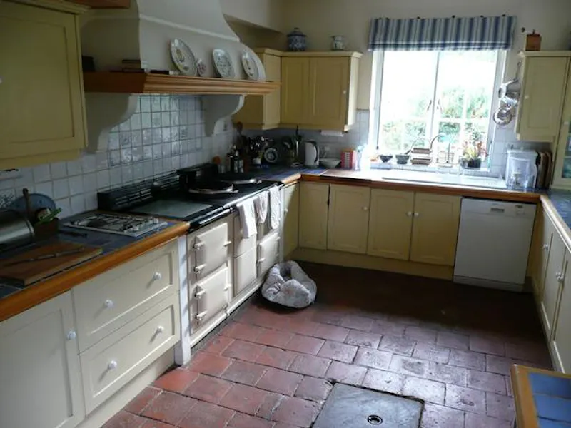 Aga at Magical Combe Valley Manor, L641 (photo 11)