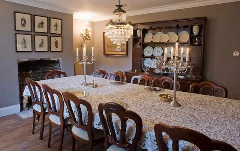 Dining room at French-feel Islington house, B1601 (photo 3)