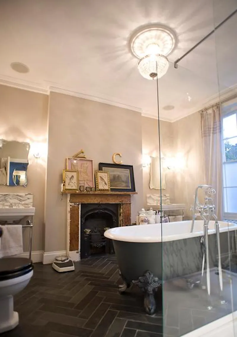 Bathroom at French-feel Islington house, B1601 (photo 11)
