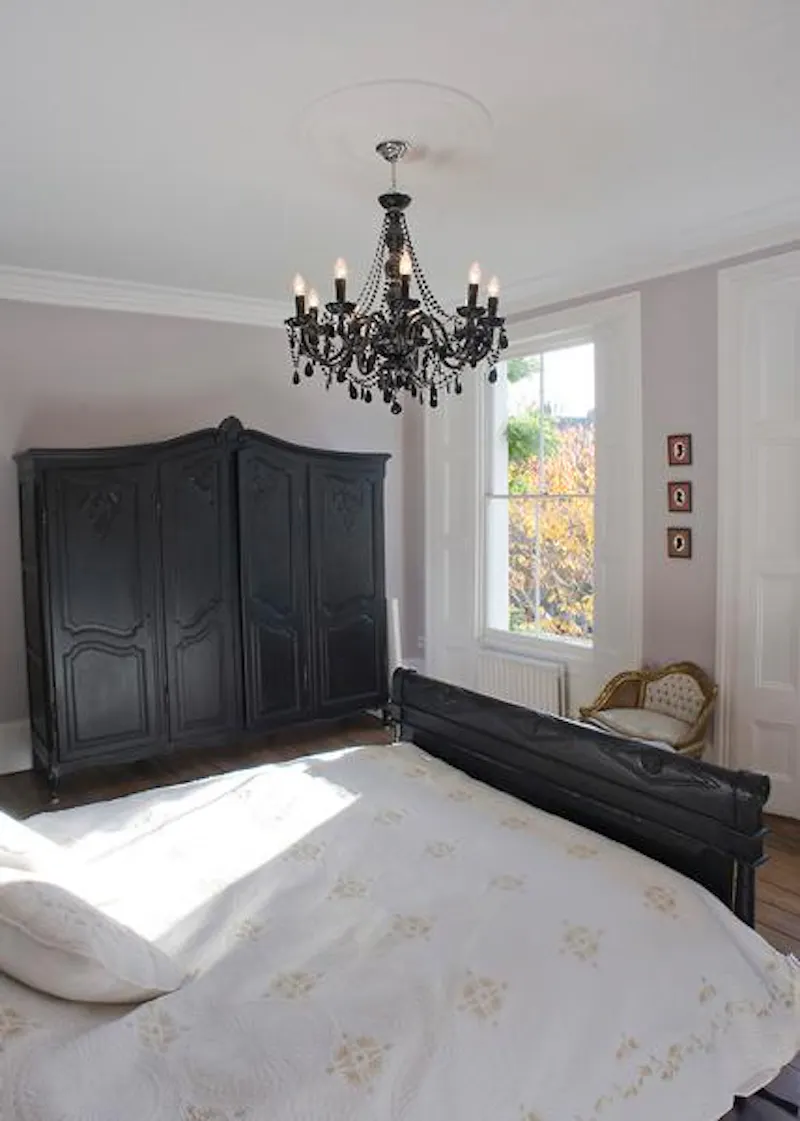 French-feel Islington house, B1601 (photo 19)