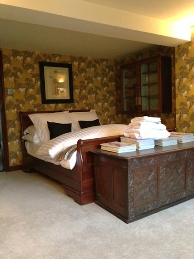 Wallpaper at Country house in Oxfordshire, H169 (photo 4)