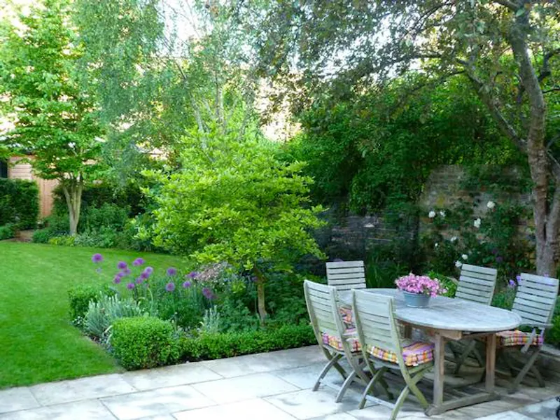 Garden at Ealing family house, E380 (photo 26)
