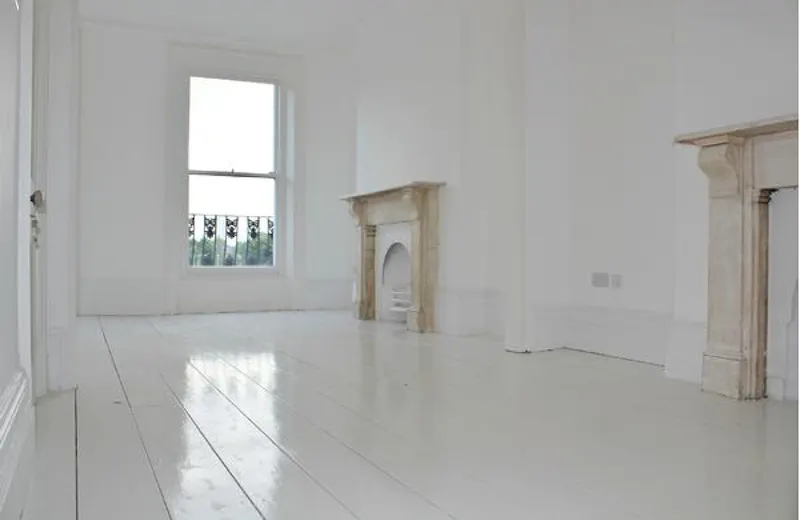 Empty Elephant and Castle house, A1304 (photo 3)