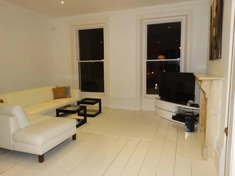 Empty Elephant and Castle house, A1304 (photo 6)