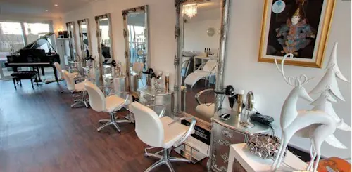 Glam Orpington hairdresser's , Q65