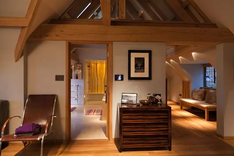 Cosy country Haslemere home, E384 (photo 17)