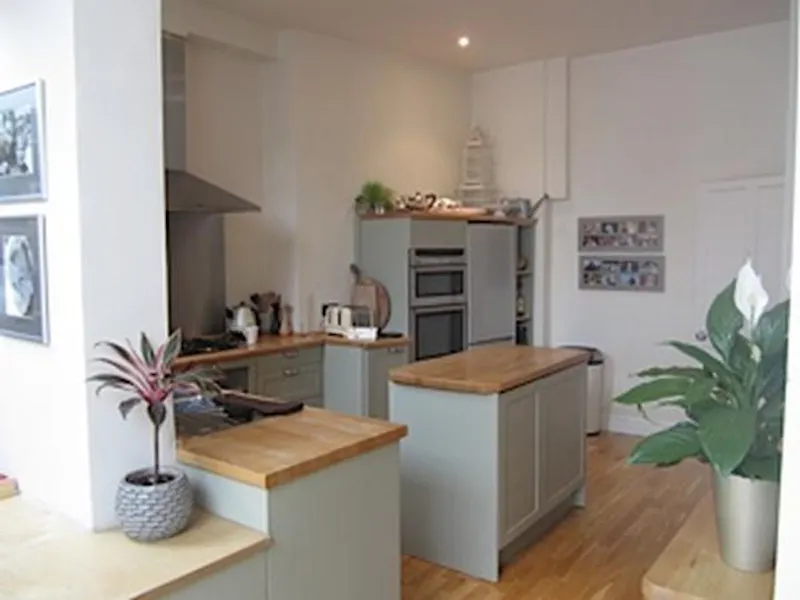 Kitchen at Film location E385 in London (photo 15)