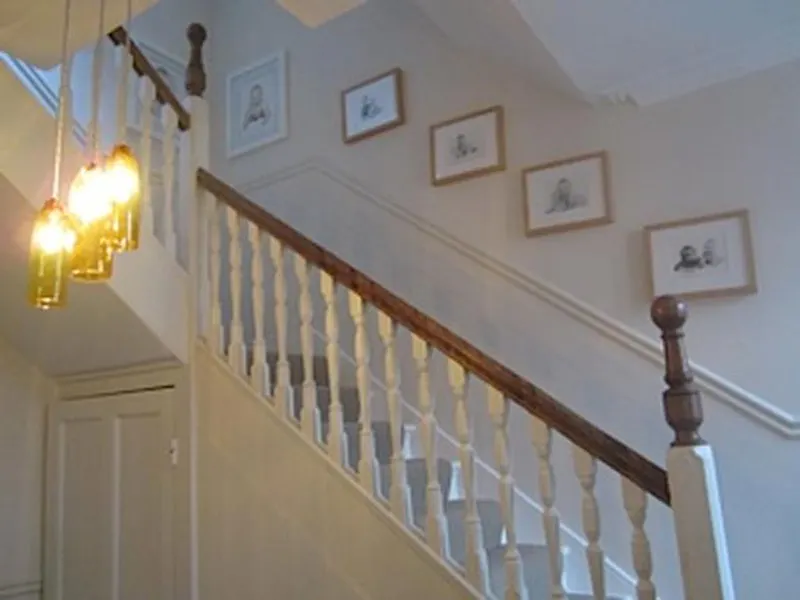 Staircase at Film location E385 in London (photo 16)