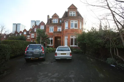 Film location, E386