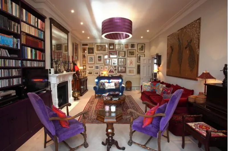 Fireplace at Film location E386 in London (photo 3)