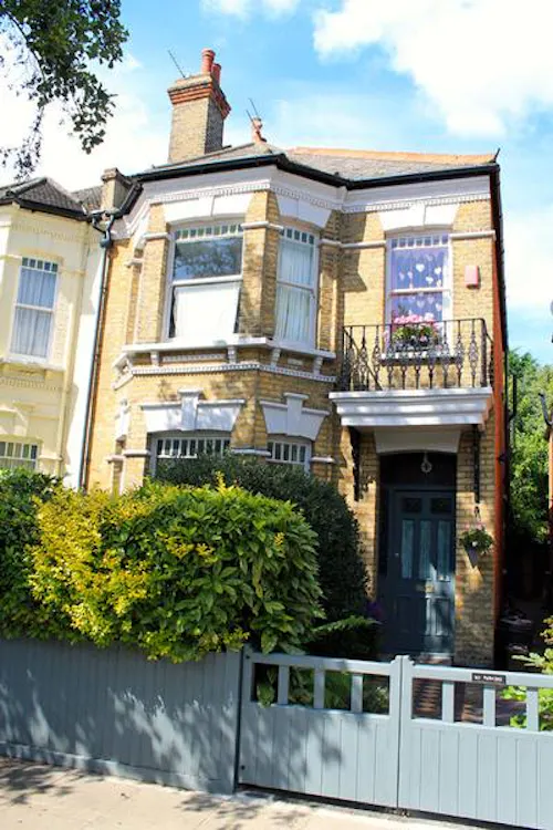 Cricklewood family house, B1607