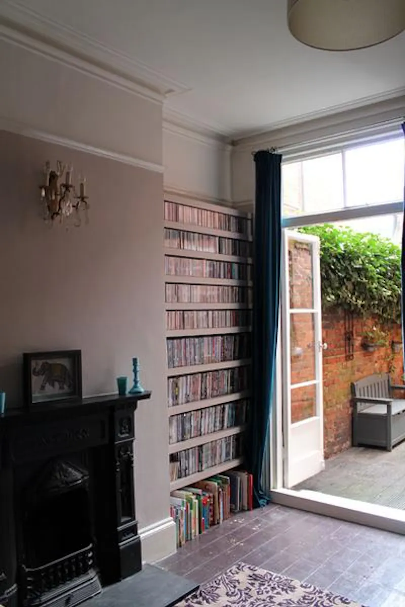 Fireplace at Cricklewood family house, B1607 (photo 5)