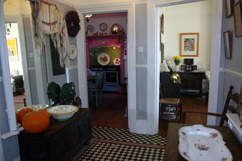 Brighton family home, B1609 (photo 11)