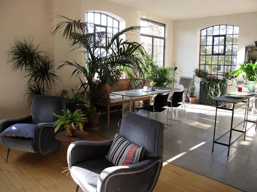 Japan-inspired Kilburn loft, F503