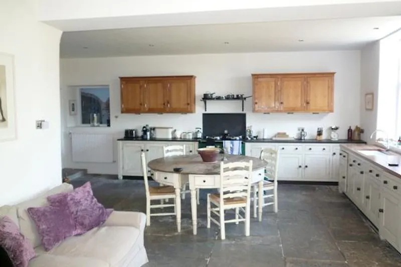 Kitchen at Film location C836 in Somerset (photo 7)