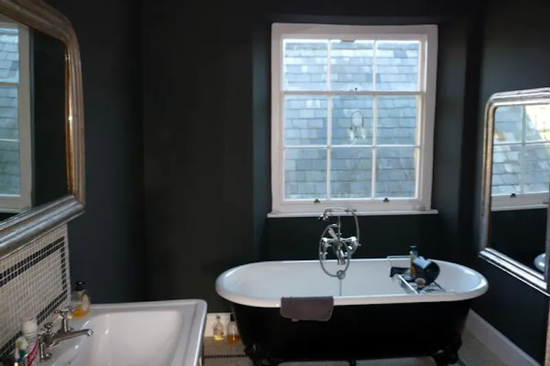 Bathroom at Film location C836 in Somerset (photo 15)