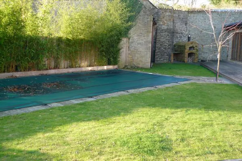 Swimming pool - outdoor at Film location C836 in Somerset (photo 45)